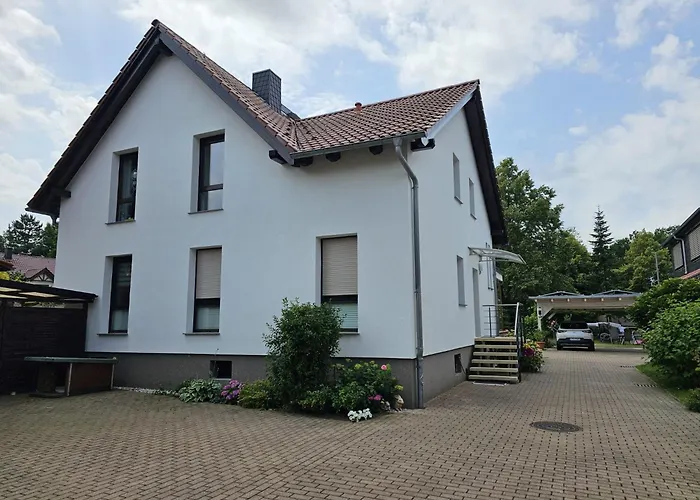 Apartament Monarchenhuegel In Seenaehe, Garten, Terrasse, Carport Mit Wallbox Lipsk
