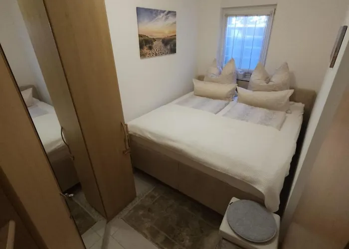 Monarchenhuegel In Seenaehe, Garten, Terrasse, Carport Mit Wallbox